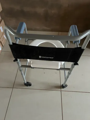 Cadeira de banho higienica Idoso dobrável aço 100 Kg D30