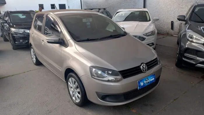 Volkswagen Fox 1.6 MI Total Flex 8V 5P 2013