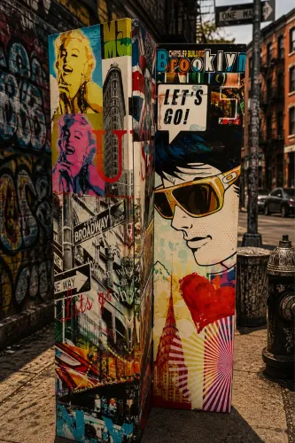 Biombo Decorativo Pop Art NYC Dupla Face Artesanal - 3 Folhas Articuladas - 1,80m x 1,65m