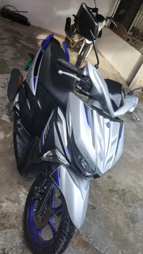 Moto/scooter. Veículo quitado,única dona,com molas e amortecedor confort.