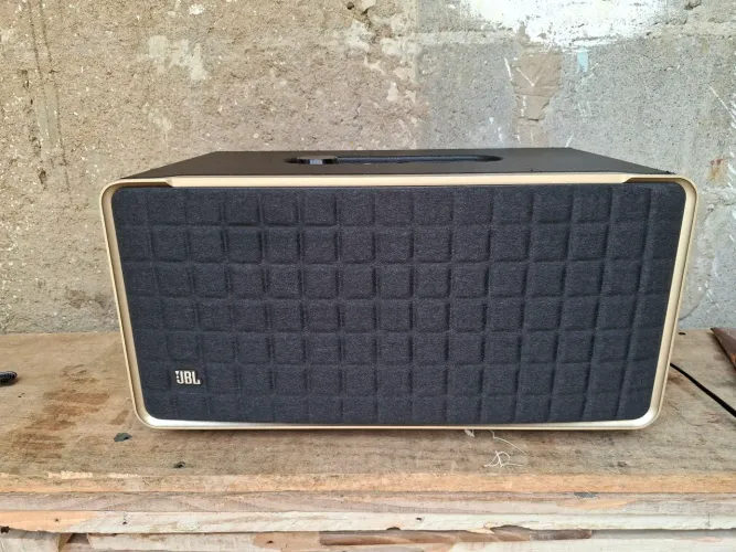 Jbl authentics 500