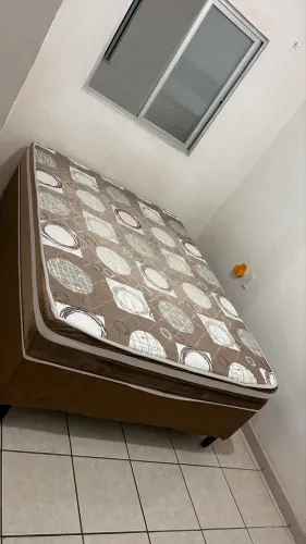 Cama box queen 