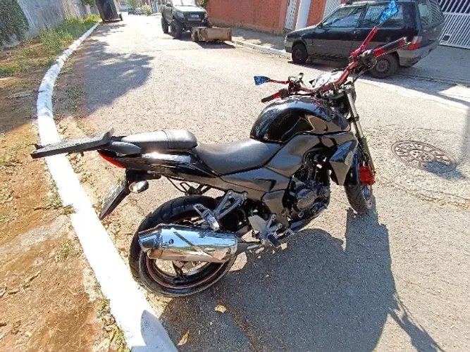 Dafra Next 250 à venda ? Naked 250cc com ótimo desempenho na cidade e estrada