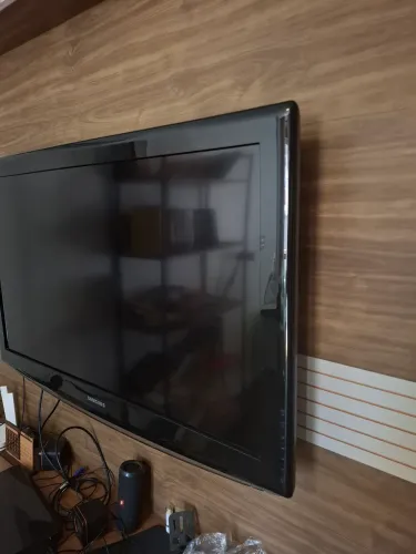 Tv samsung 42 polegadas + Fire Stick e controle por voz com comandos de tv