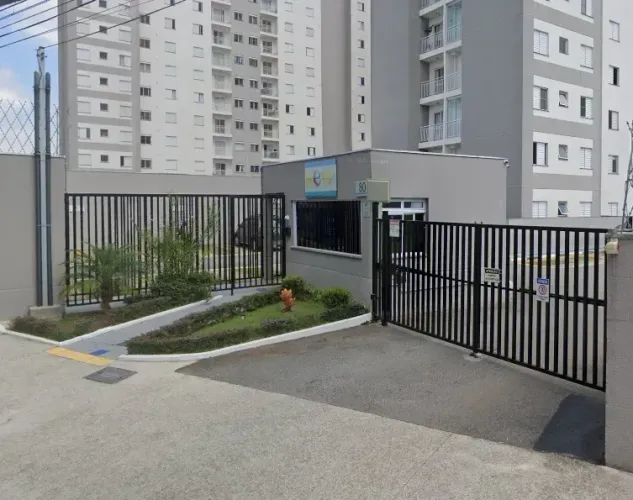Apartamento a venda com varanda apenas 10min da Estação em Poá - SP