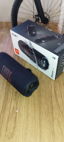 Vendo som JBL novo 8 meses de garantia original  parcelo tbm no cartão com juros da maquin