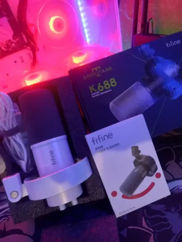 Microfone dinâmico FIFINE K688W vai com Suporte para Microfone junto kit