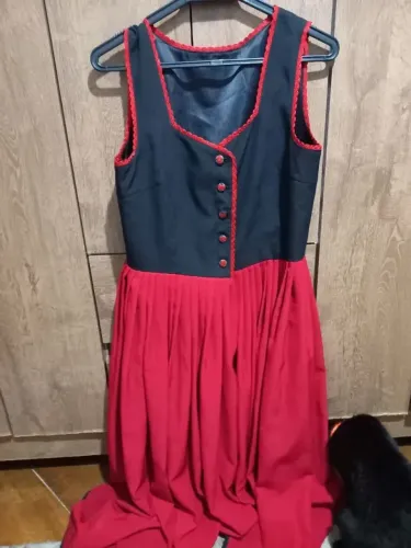 Vestido Longo Preto e Vermelho