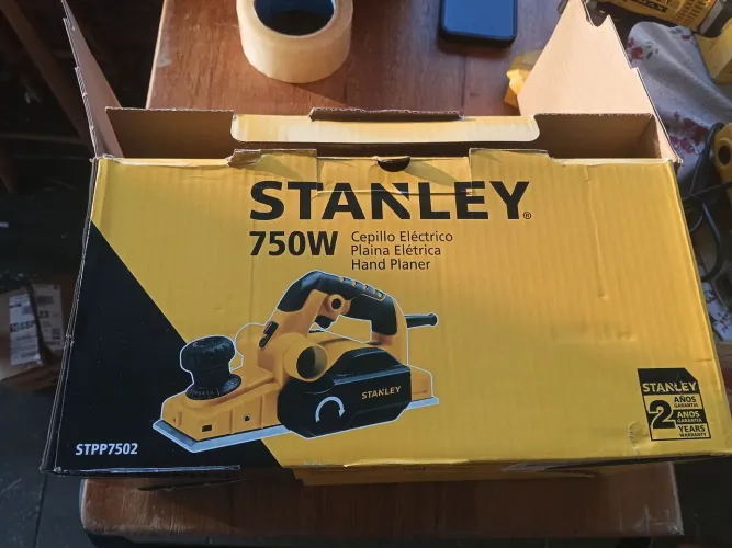 Plaina elétrica Stanley STPP7502 750W 220VOLTS