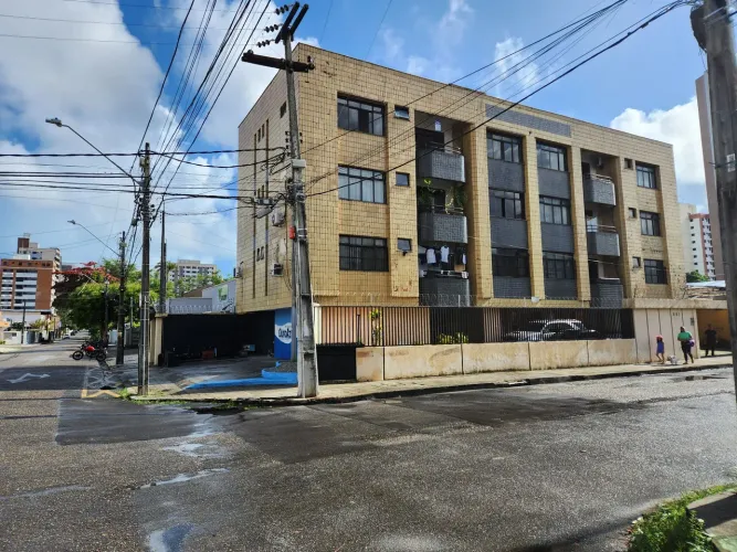 Apartamento no Dionísio Torres