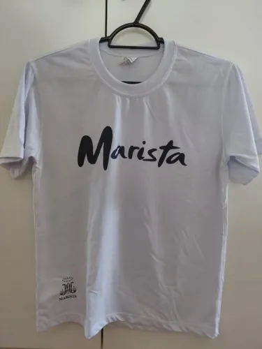 Uniforme oficial colegio Marista - novo, nunca usado, 3 camisetas tamanho 14