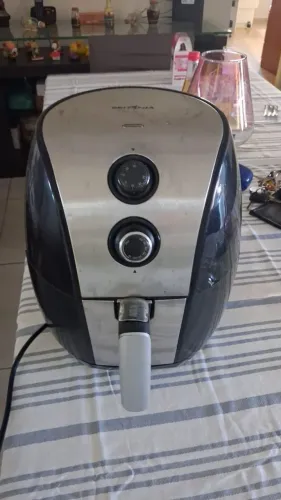 Vendo Air fryer Britânia 3,2 litros