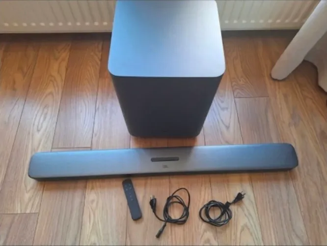 JBL Soundbar 325w 5.1 surround.