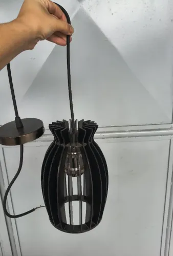 Lustre Pendente de Madeira Preto