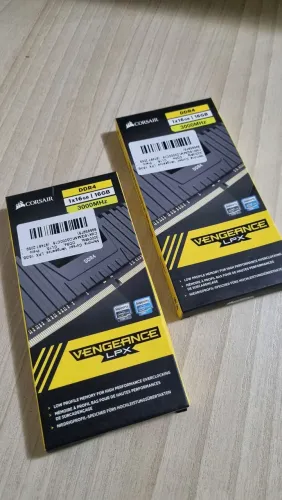 Memórias Corsair Vengeance LPX 3000 Mhz DDR4 32G (2 x 16G)