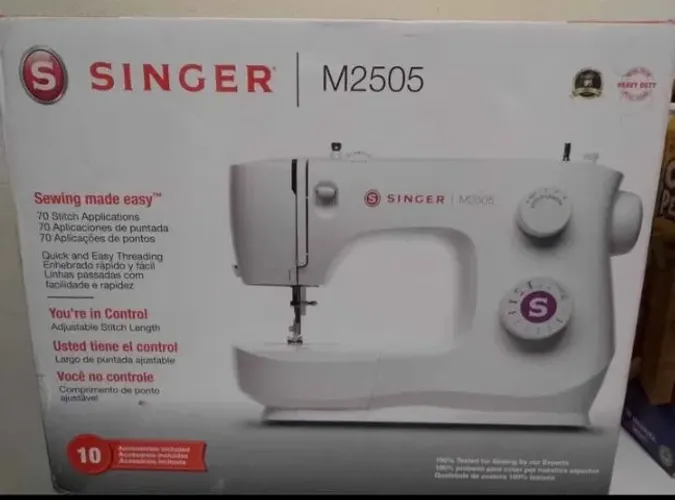 Máquina de Costura Singer M2505 Portátil Reta 10 Pontos