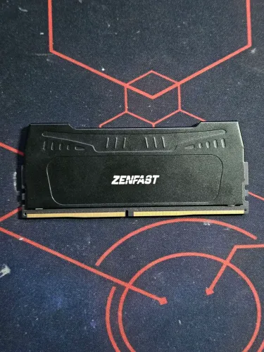 Memória RAM Gamer Zenfast 8GB DDR4 2133MHz com Dissipador (PC4-17000) Desktop