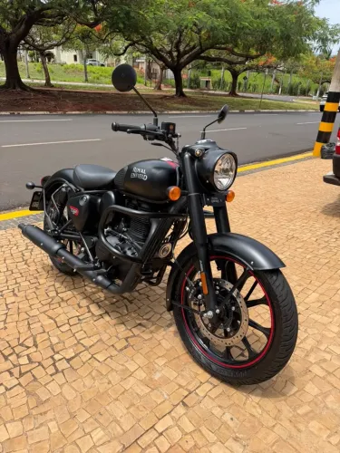 Royal Enfield Classic Dark 350cc ABS 2025