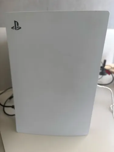 PS5 com leitor de disco + 1 controle