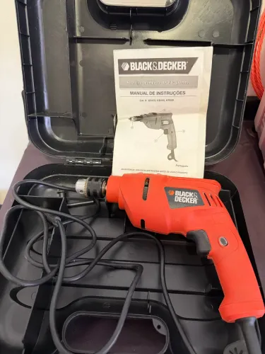 Furadeira Black Decker KR505 com Maleta Nova