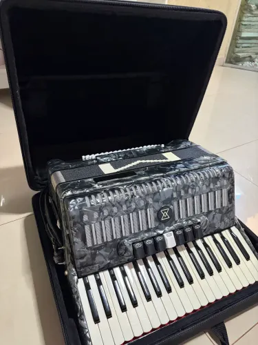 Acordeon Michael 80 baixos