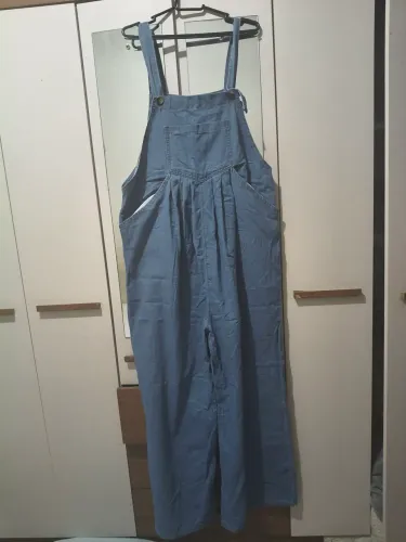 Macacão solto feminino