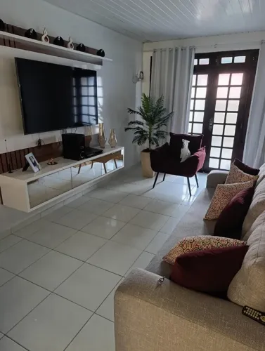 ALGUEL DE 1 QUARTO PARA FESTIVAL DE VINHOS!