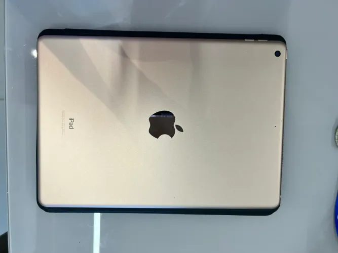 Ipad 8º geração rose gold