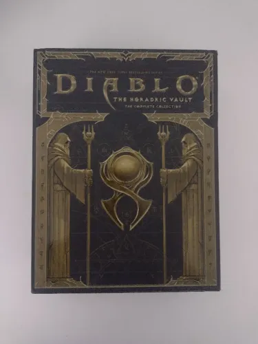 Coleção Diablo - Horadric Vault + três HQs e dois livros.