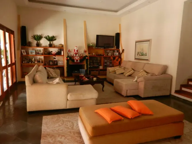 Casa de condomínio em Rua Aristóteles - Granja Viana - Cotia/SP