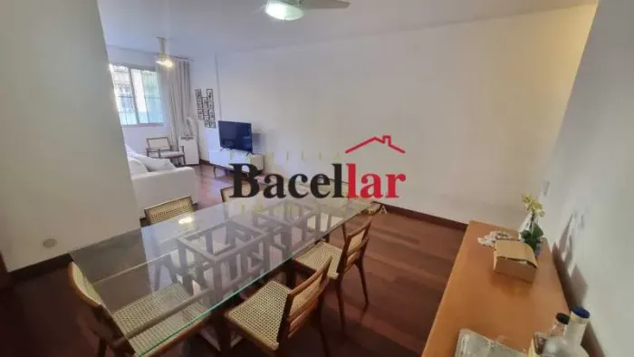 Apartamento : / Residencial / Tijuca