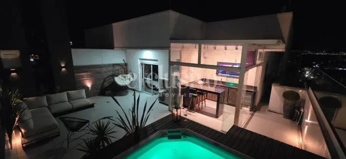 Cobertura à venda com Jacuzzi no Abraão