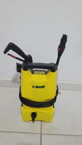 Vendo Lavadora de Alta Pressão Lavor