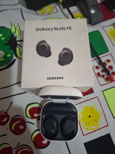 Fone de ouvido Samsung. SOMENTE PIX OU DINHEIRO DIRETO COM O DONO. 