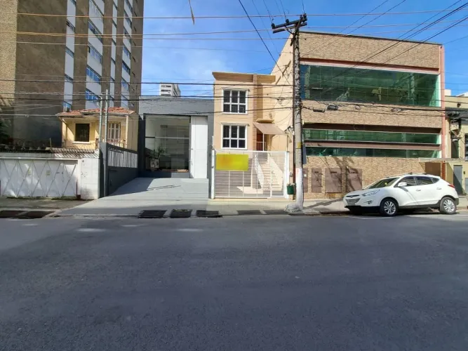 Prédio comercial na Rua Monte Alegre, 97 400 m²