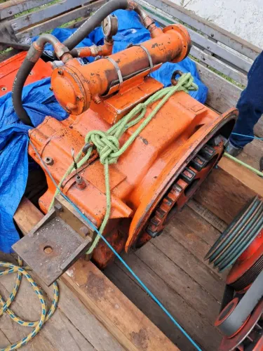 Vende-se reverso marítimo