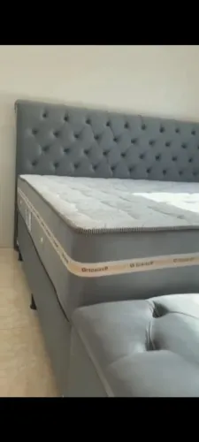 Cama super King com colchão Atlanta firme e resistente a peso