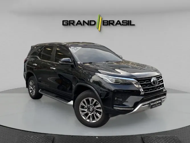 Toyota Hilux SW4 SRX 4X4 2.8 TDI 16V Dies. Aut. 2022
