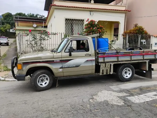 Ford F-4000 2.8 Turbo Intercooler Diesel 2P Manual 1985