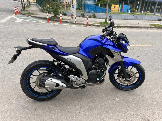 VENDO FZ25  ANO 2019/2019.