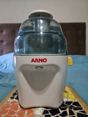 Centrífuga Vintage Juicer ARNO Vita Pro (JU210) 127V