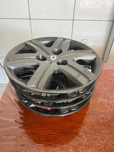 Calotas para Renault Kwid seminovas