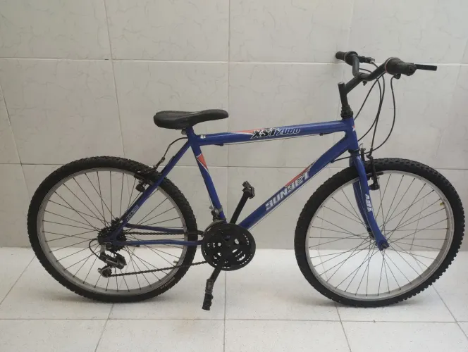 Bicicleta Sunset XST2000 Azul Aro 26 com Marchas