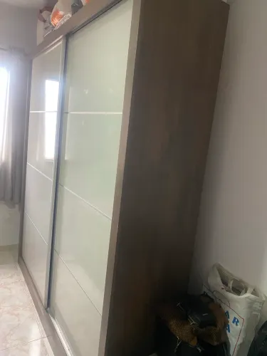 Guarda Roupa com duas portas de correr