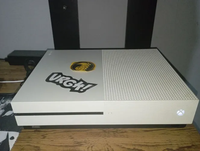 Xbox one s 1100
