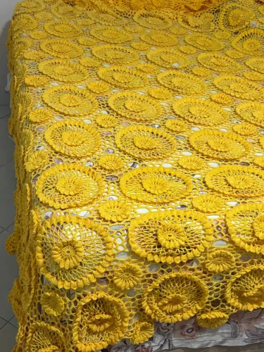 Colcha de crochê. - cama de casal ou mesa de 6 lugares
