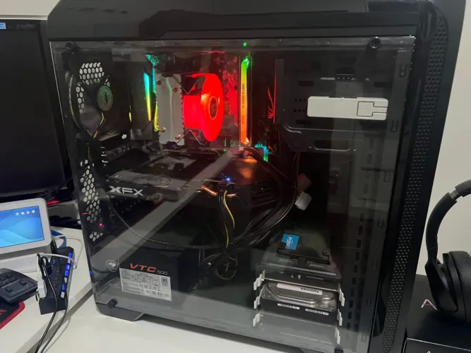 PC Gamer Ryzen 5 3600 + RX 580 8GB + 24GB RAM + SSD + Monitor 21,5?