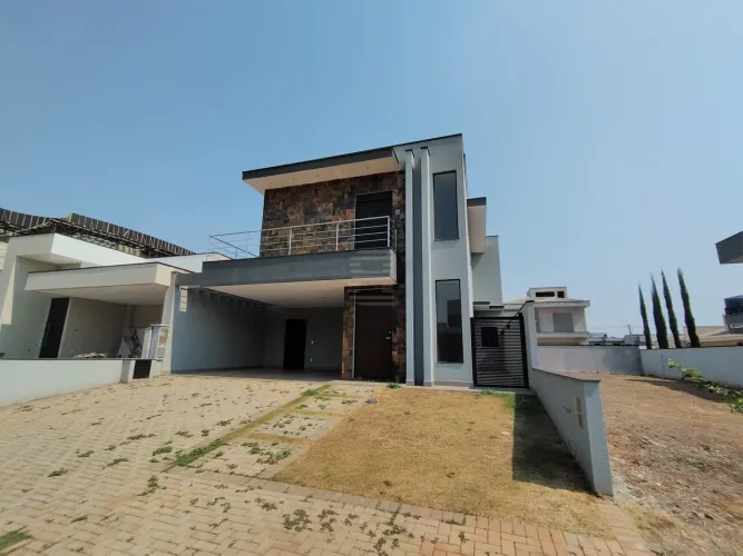 Casa em Condominio com 3 Quartos para Venda no Club Portinari Paulinia