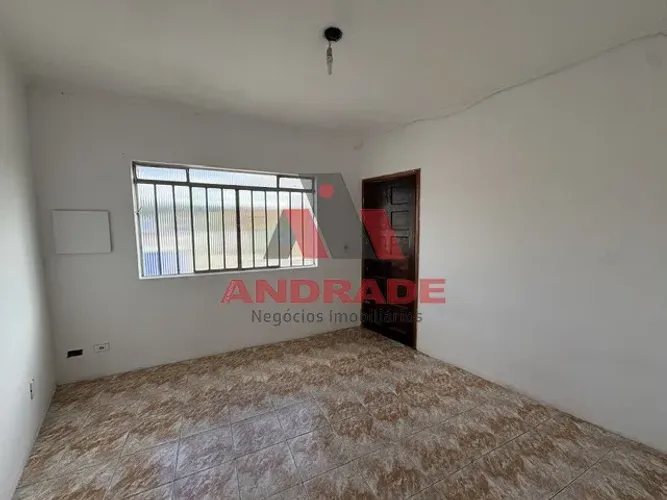Casa Prática com 1 Dormitório em Vila Assis Brasil, Mauá