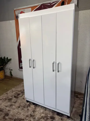 Guarda roupa de solteiro ótimo (entrego)